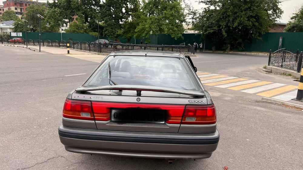 Мазда 1990года 2L