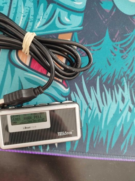 TrekStor i. Beat rock Portable MP3 Player 1GB Silver/Black