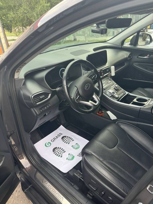 Продается hyundai santafe  2022