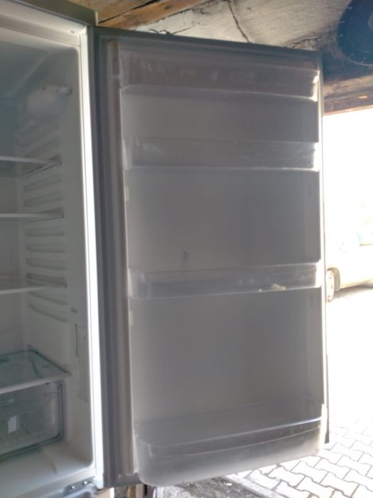Продам холодильник Индезит