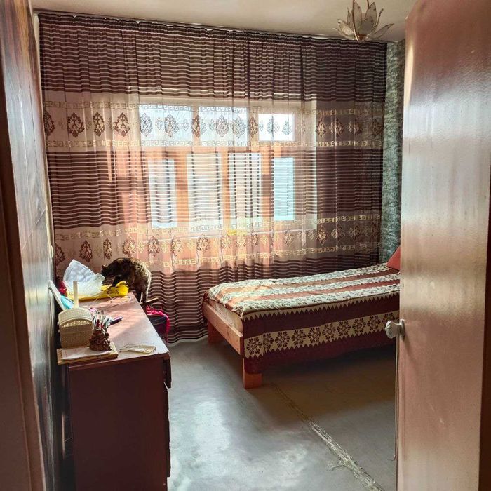 Продам трех комнатную квартиру