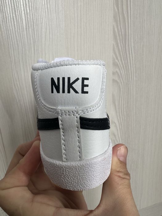 Продам кеды Nike
