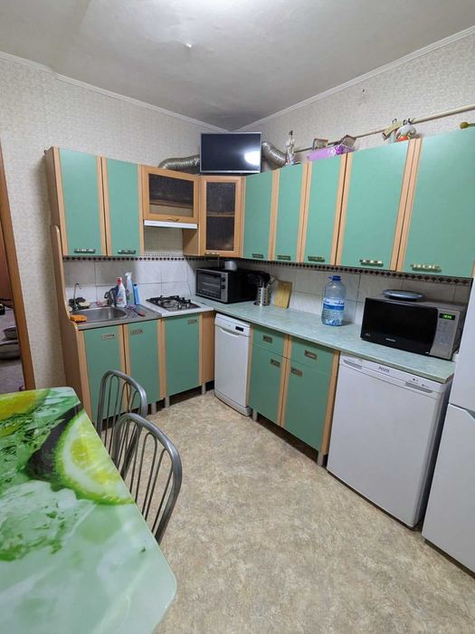 Отличная 3-комнатн. 69 м2. Улучшенная, 2 лоджии.