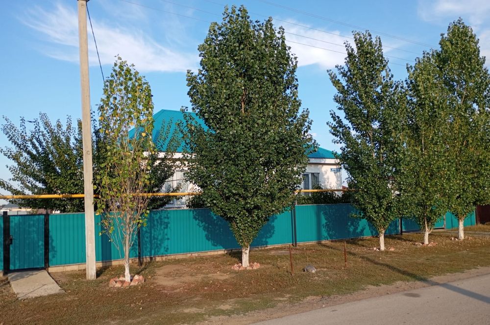 Продается дом с гаражем  в поселке Сарыжар