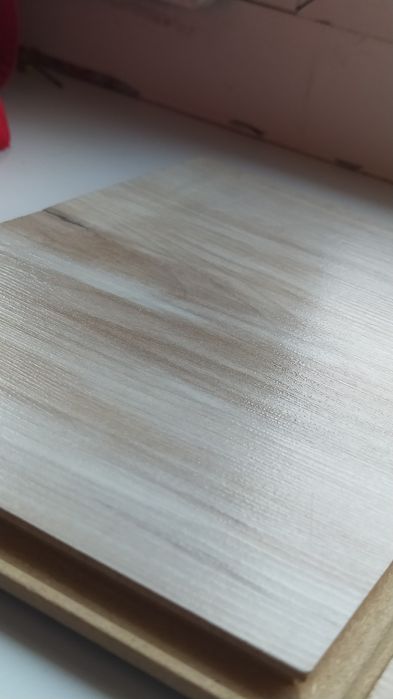 Продам ламинат 35 квадратов