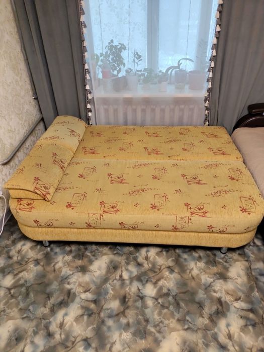 Продам тахту в хорошем состоянии