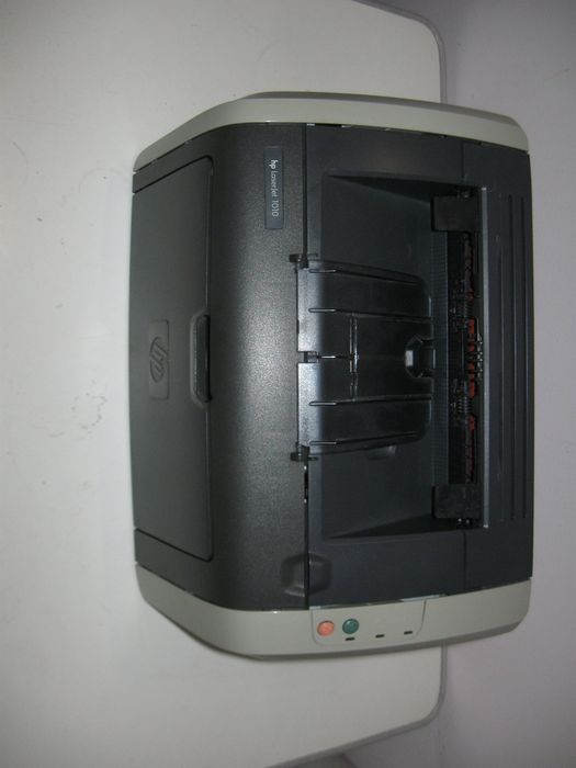 Неубиваемый  легендарный лазерный принтер HP LaserJet 1010+ 2картриджа
