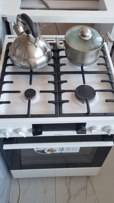 Garenje  газовая плита и электрическая духовка продаю гаренье