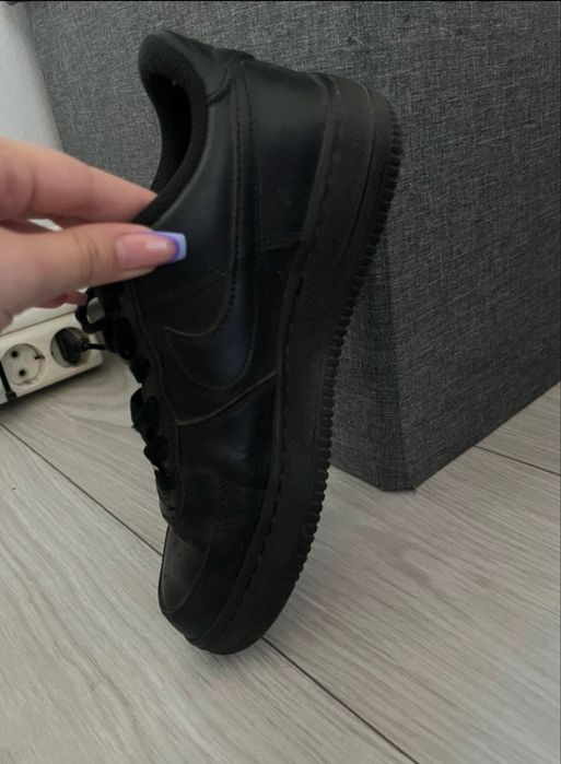 Adidasi  air force one