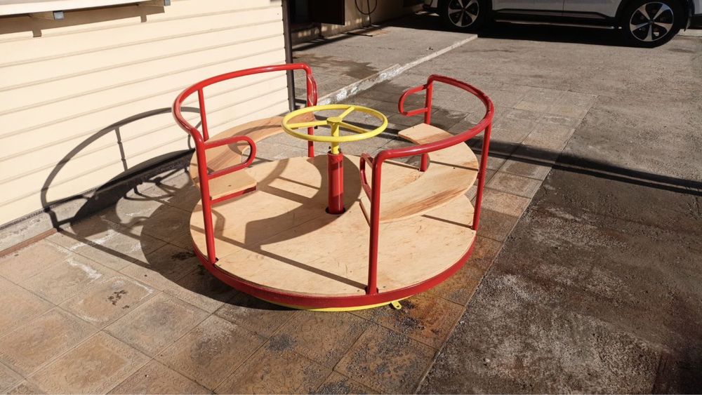 Десткие уличные качели и комлексы на заказ