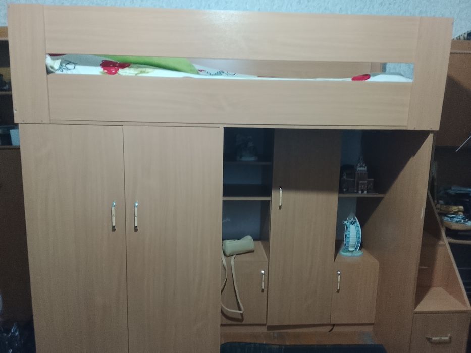 Продам кровать-шкаф. В хорошем состоянии.