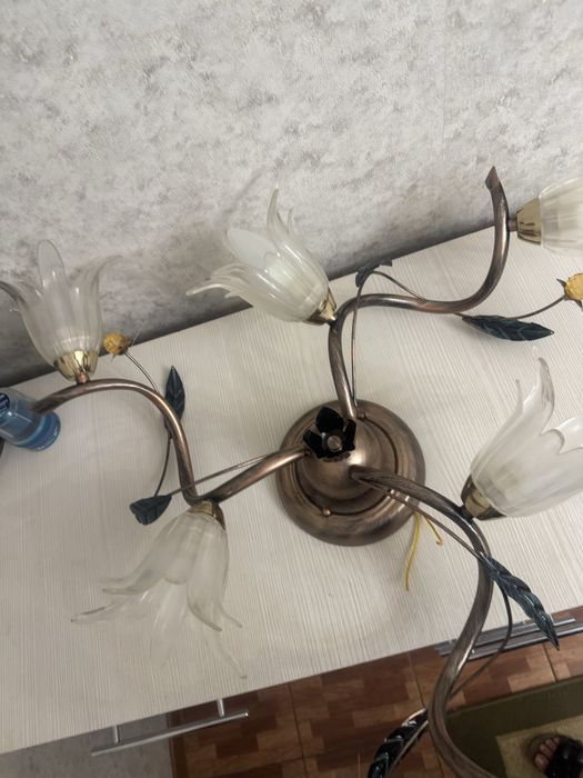 Люстра б/у      .