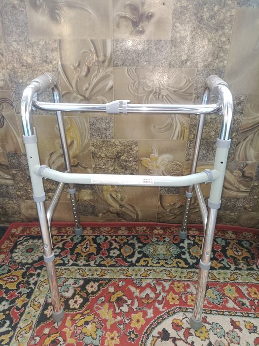 Ходунки для пожилых