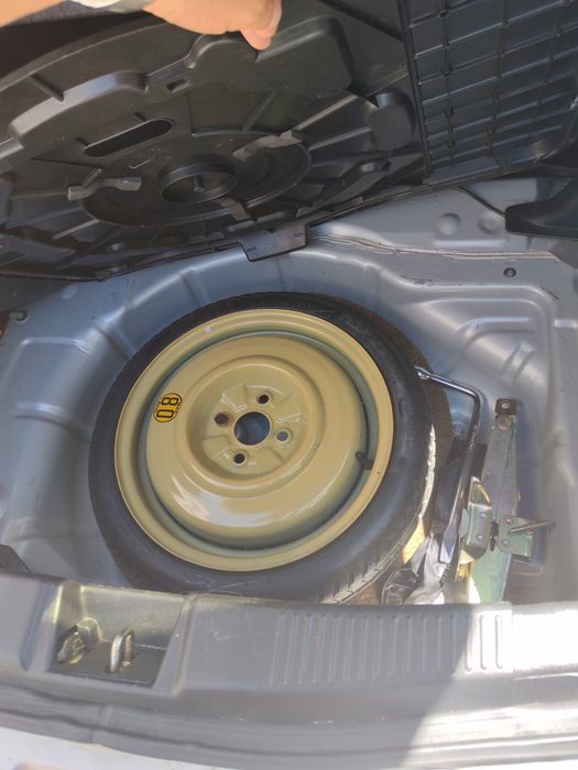 Кола Мазда 323ф 1.5 бензин