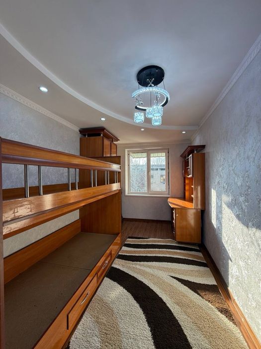 Продается 3 ком. Квартира площадью 65 кв.   По ул. Гагарина