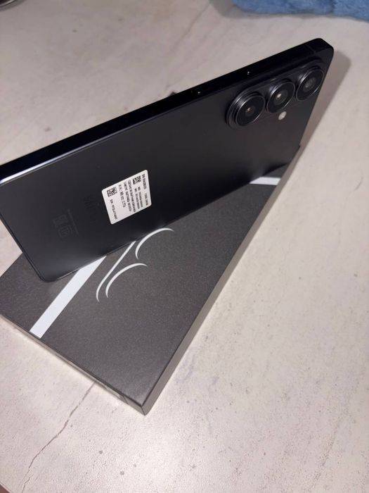 Продам SAMSUNG S26 256гб