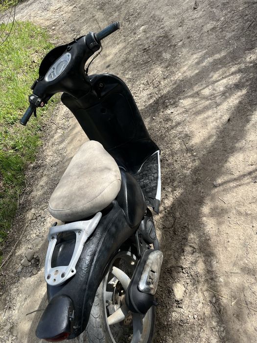 Scuter aprilia scarabeo