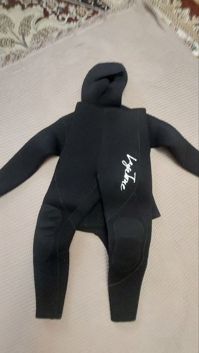 Гидрокостюм  7мм размер  M