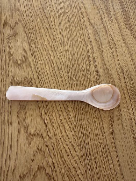 Седефени лъжици за хайвер