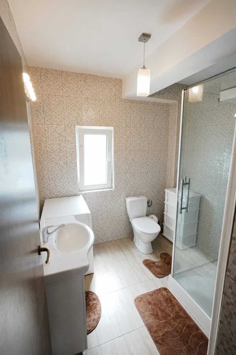 Casă individuală 5 camere de vânzare în Comuna Berceni, aproape de Bucuresti, scoala si soseaua principala, direct de la proprietar!
