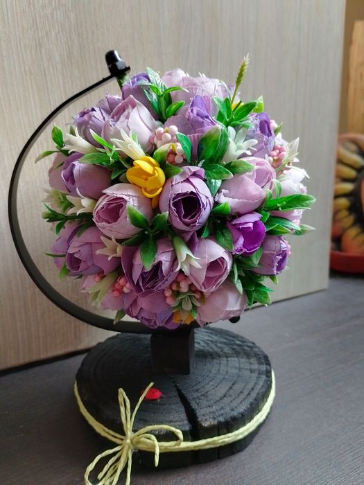 Глобус с цветя ръчна изработка