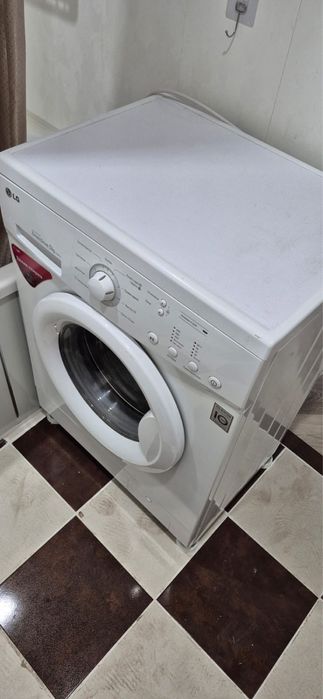 Продам стиральную машинку