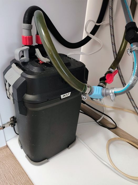 Аквариум eheim 240л с цялото оборудване и 9бр. Дискуси