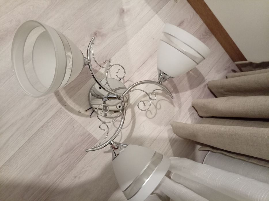 2 люстры новые!!!