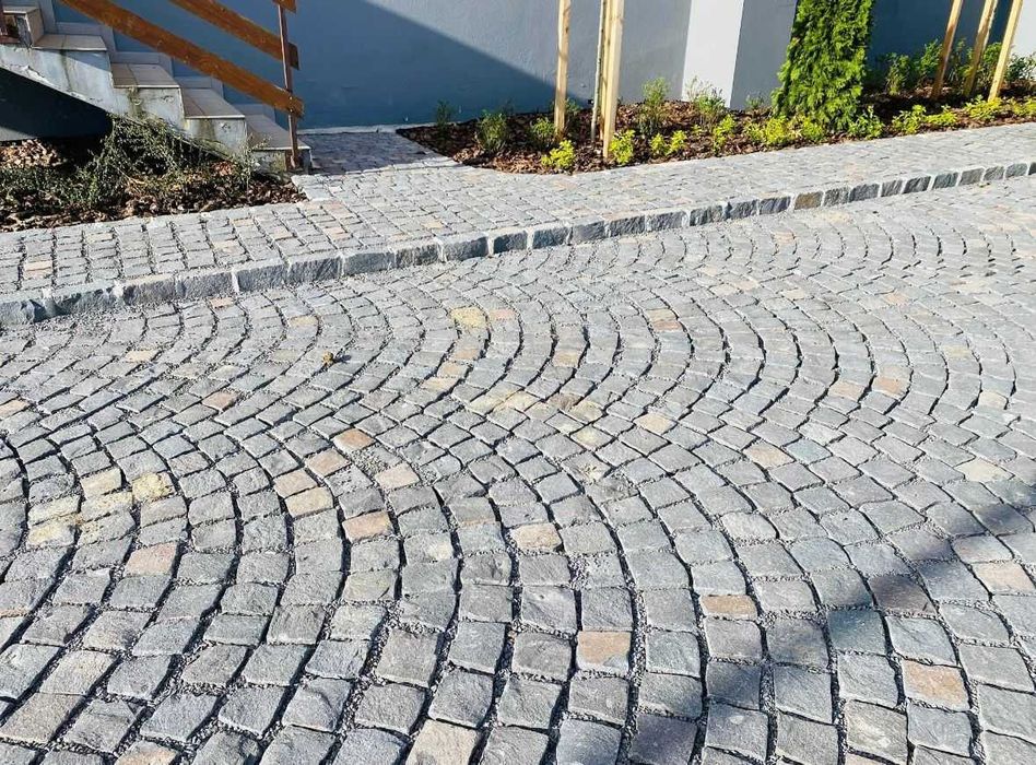 Amenajări grădini cu piatră cubică | Diverse culori, montaj