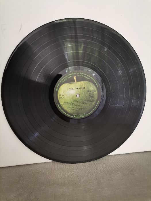 Продавам The Beatles (The White Album)+подарък
