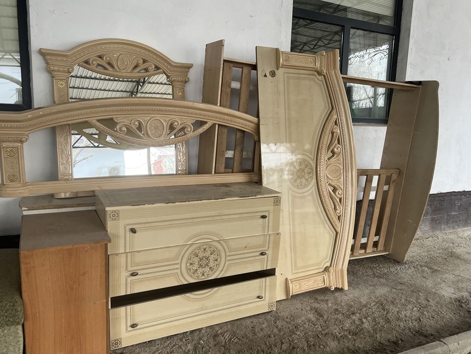 Мебель кровать.