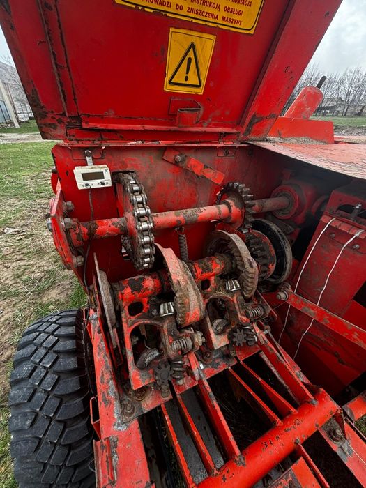 Трактор пресс аппарат пен бірге сатылады