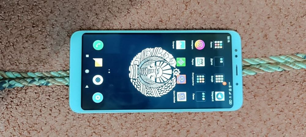 Продаю телефон Redmi 5 plus