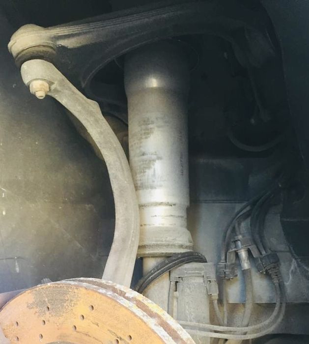 Амортизаторы Мерседес W220.