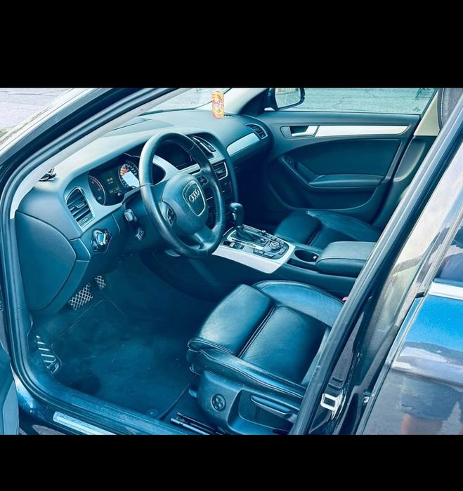 Vand audi a4 2012