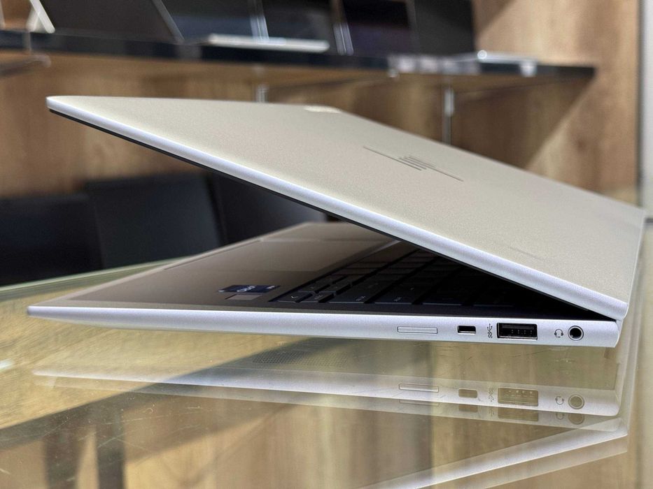 HP ZBook Firefly 14 G10 Core i7-1365U ram 12 ssd 512 RTX A500 4gb