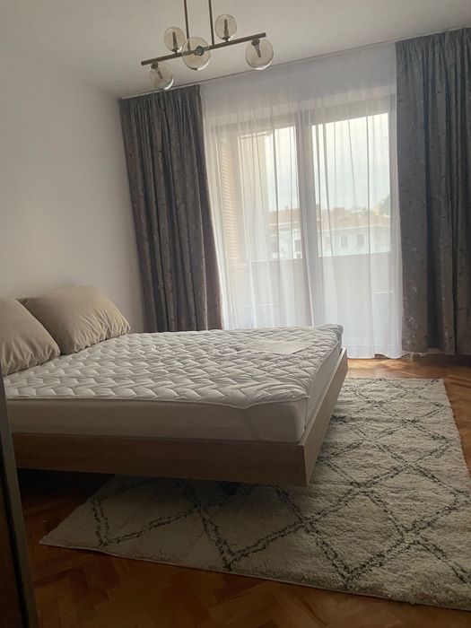 Ofer spre închiriere ap 2 camere ultracentral