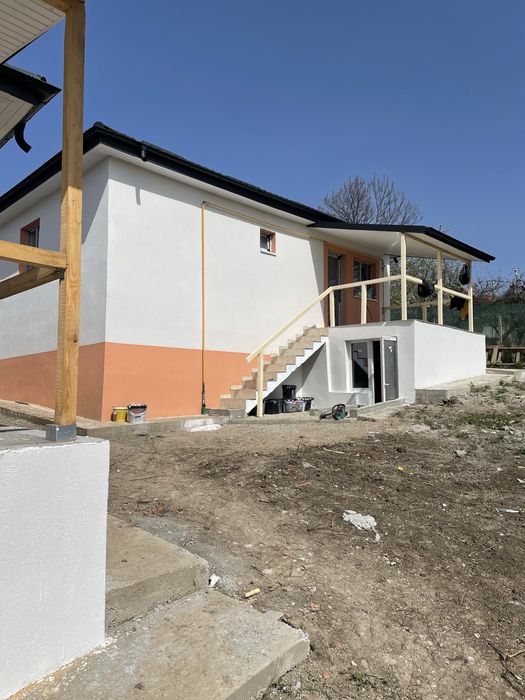 Zugraveli, Varueli ,finisaje , amenajari interioare exterioare .