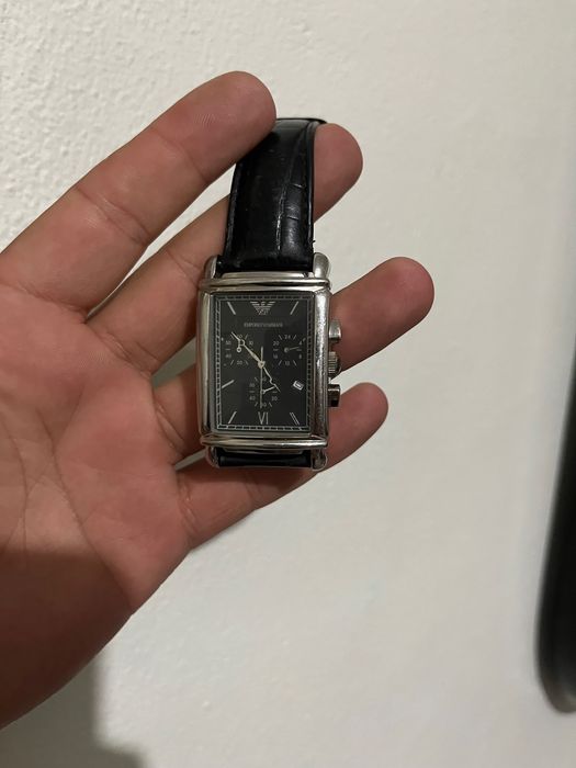 Vând 4 ceasuri funcționale