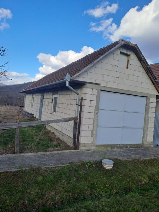 Casa de vanzare in Dezna