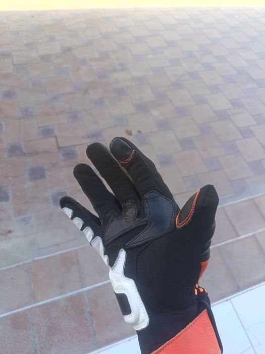 Perchatka dainese