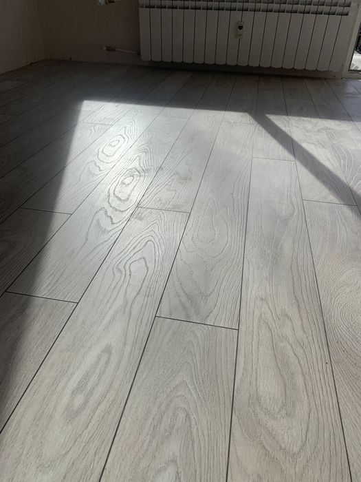 Монтаж на ламинат и первази