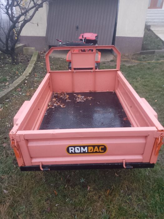 Vând motocultor tot cu remorca nou