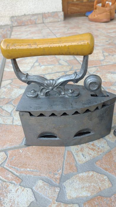 Fier calcat,cîntar alama vechi