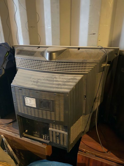 Продам старые телевизоры!