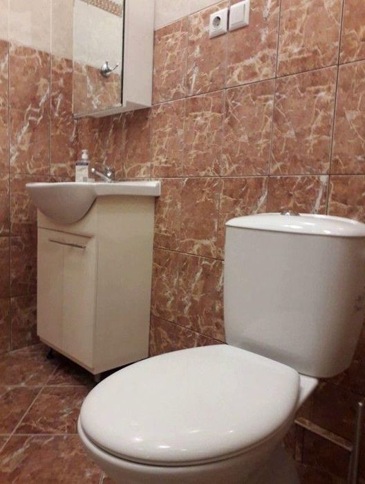 Дава се под наем Тристаен апартамент в София, Център - 70 кв.м за 846.6 € - Снимка #8