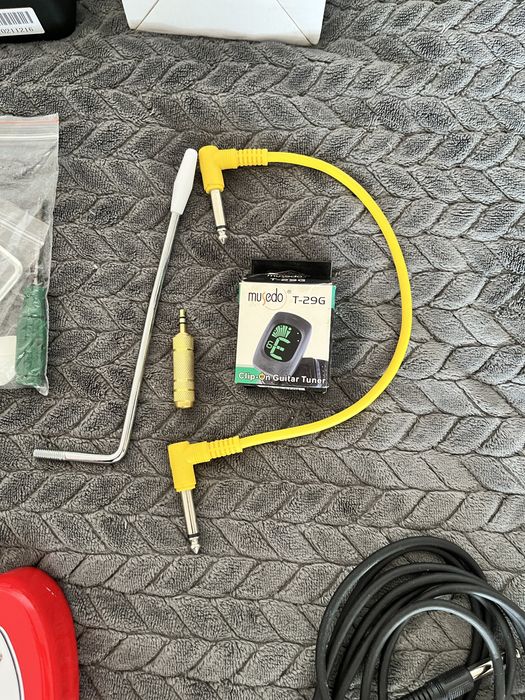 Элетрогитара, со всем набором