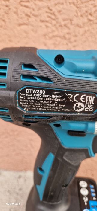 Makita pistol de impact pe acumulatori