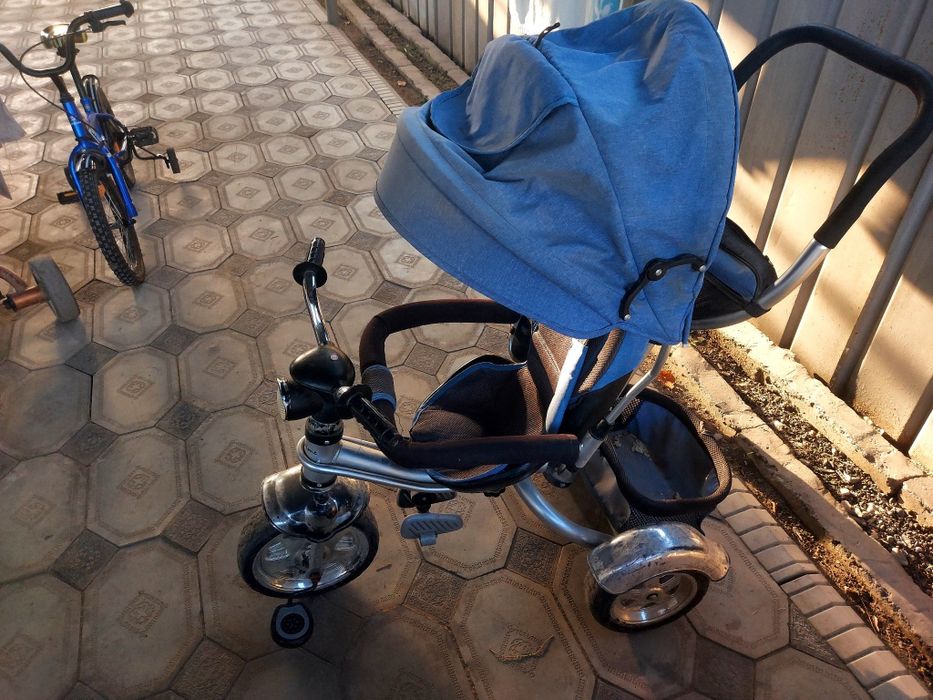 трёхколёсный велосипед