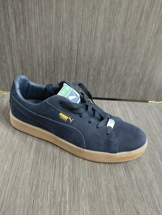 Кроссовки продам